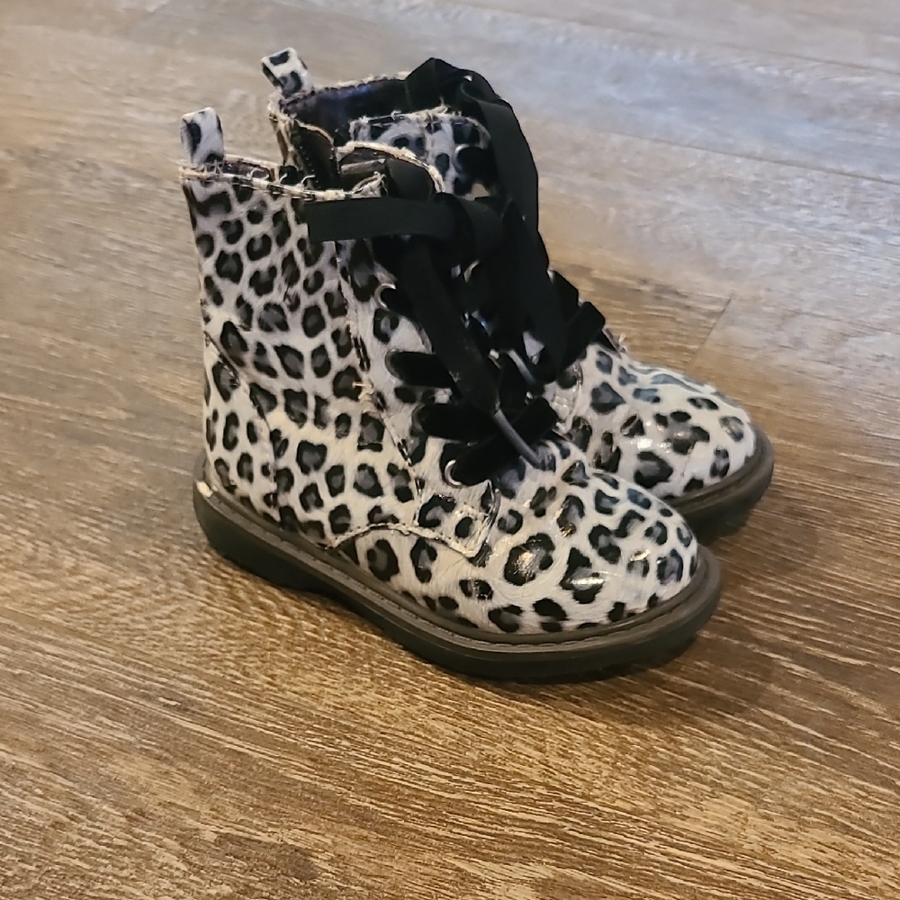 Cherokee Kids Boots with Leopard and Black Design Little Girls Size 8